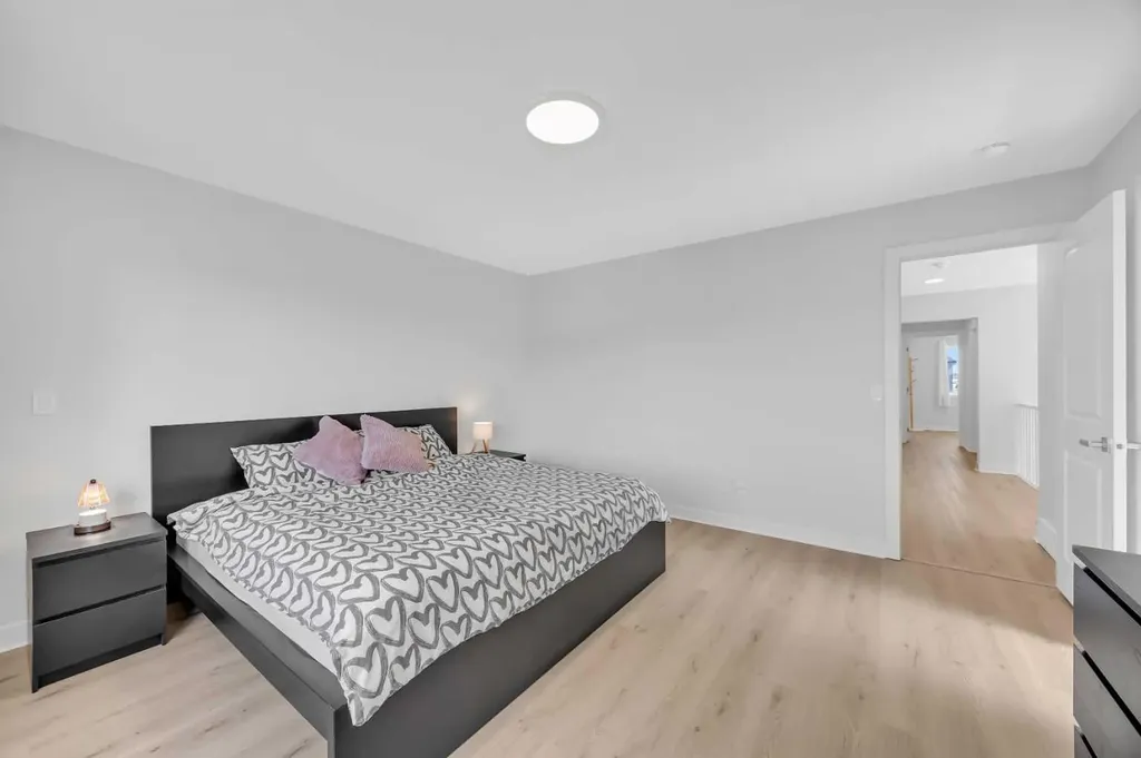 133 Arbour Lake Hill NW Calgary AB T3G 0G9