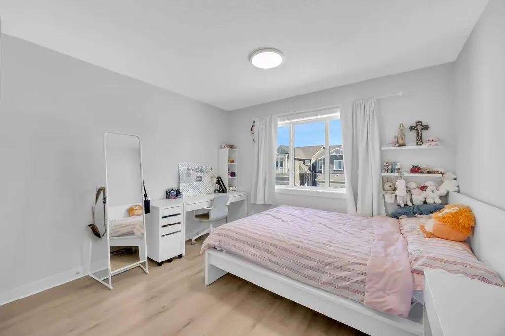 133 Arbour Lake Hill NW Calgary AB T3G 0G9