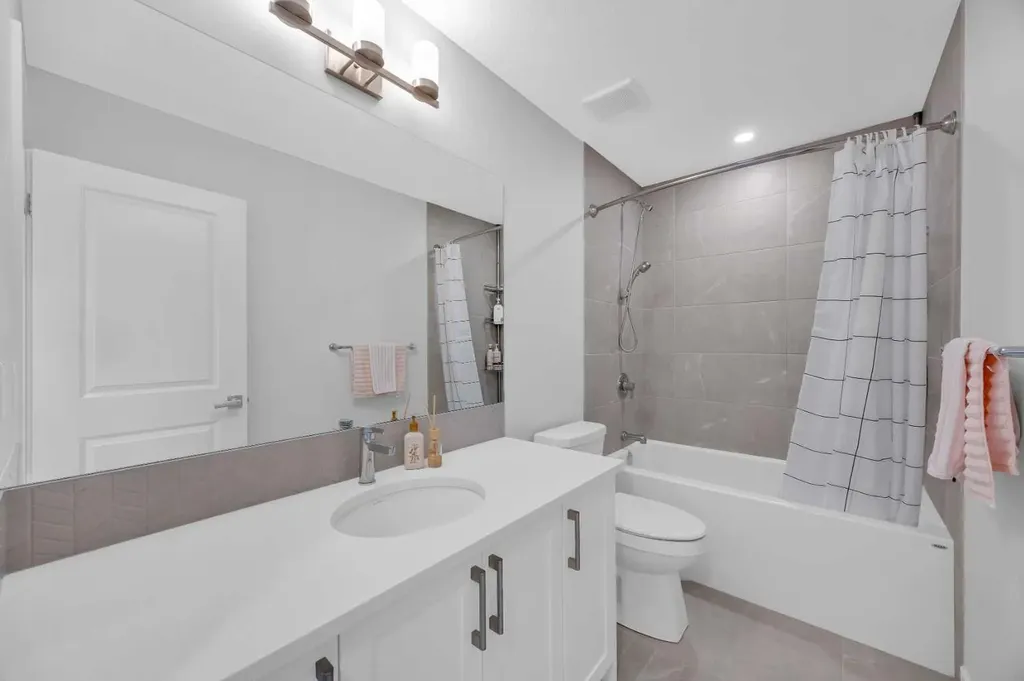 133 Arbour Lake Hill NW Calgary AB T3G 0G9