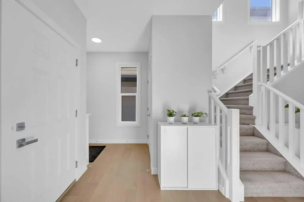 133 Arbour Lake Hill NW Calgary AB T3G 0G9