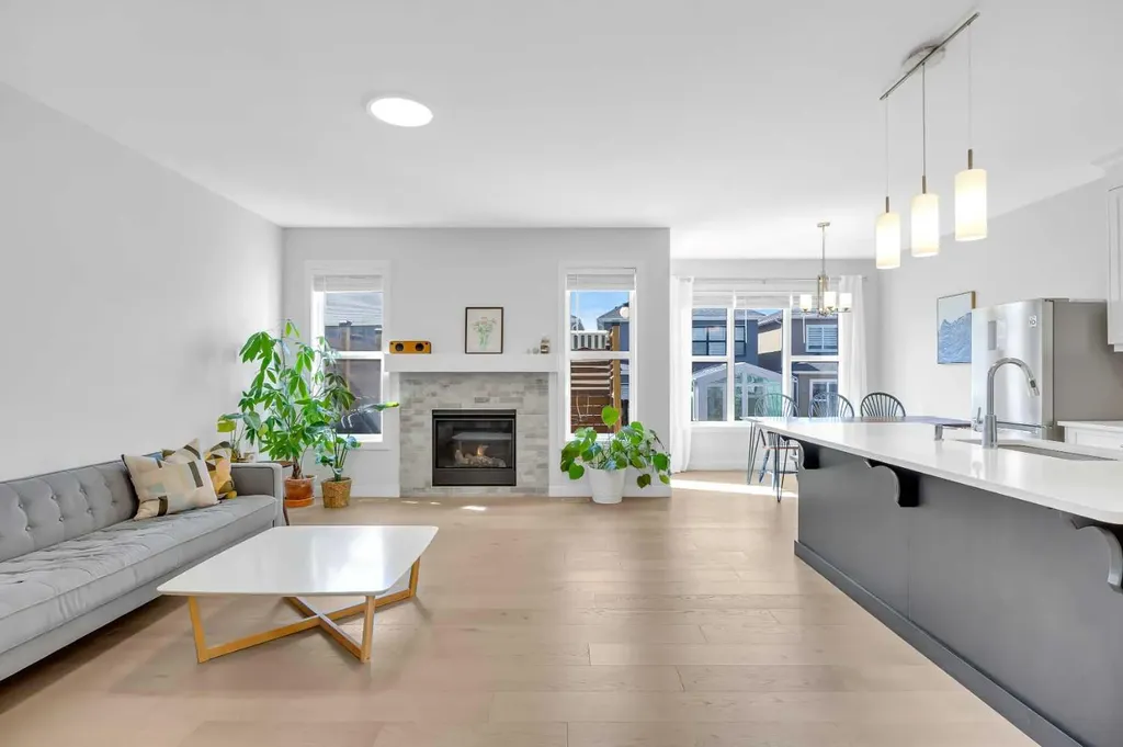133 Arbour Lake Hill NW Calgary AB T3G 0G9
