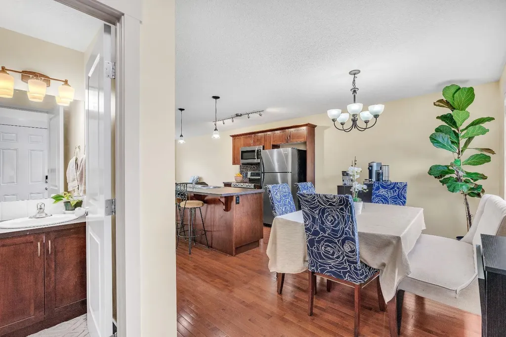 301 Skyview Ranch Drive NE Calgary AB T3N 0E1