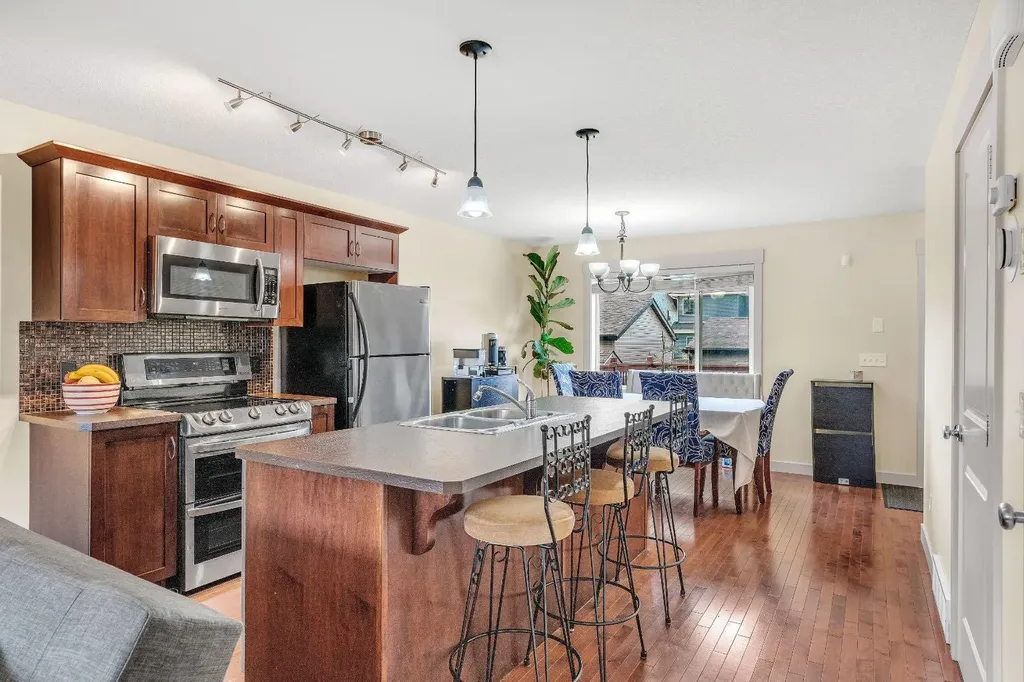 301 Skyview Ranch Drive NE Calgary AB T3N 0E1