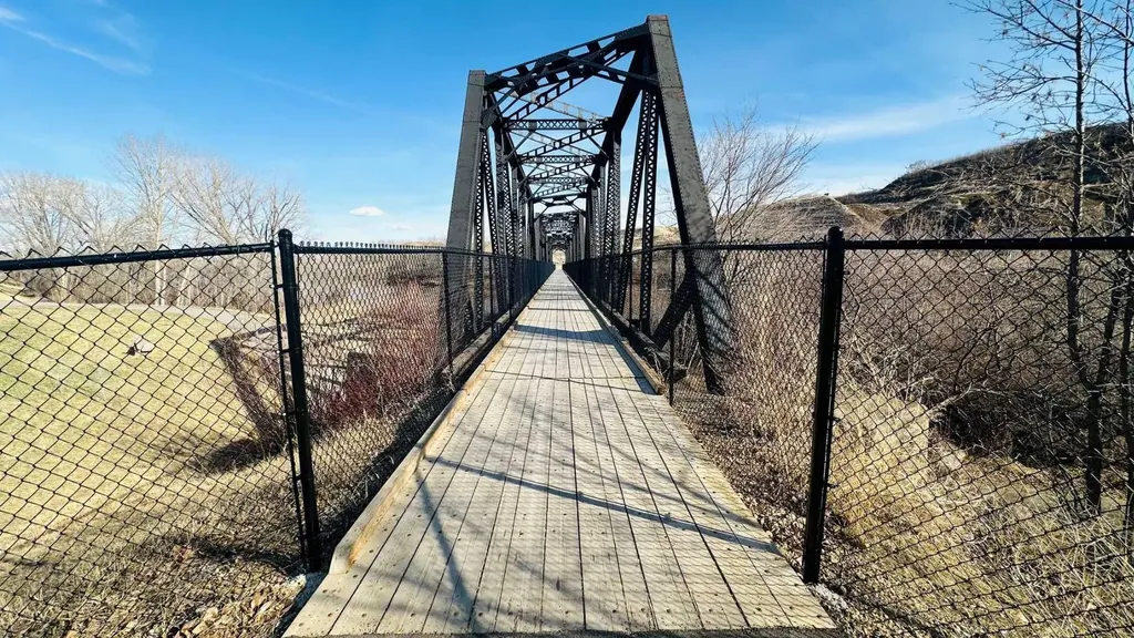 103 24 Street NW Drumheller AB T0J 0Y1