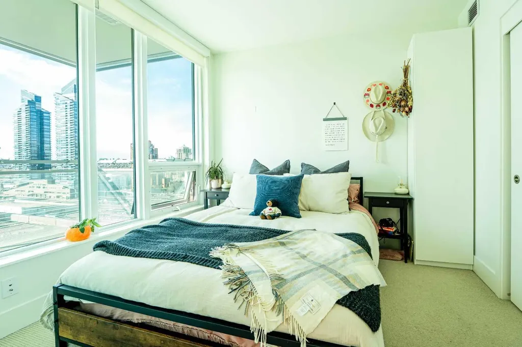 901 10 Avenue SW Calgary AB T2R 0B5
