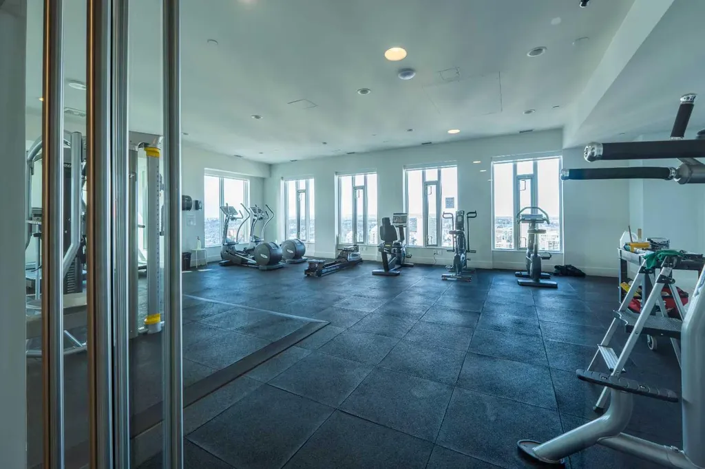 901 10 Avenue SW Calgary AB T2R 0B5