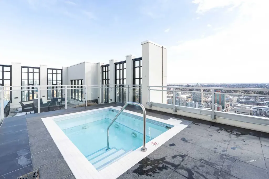901 10 Avenue SW Calgary AB T2R 0B5