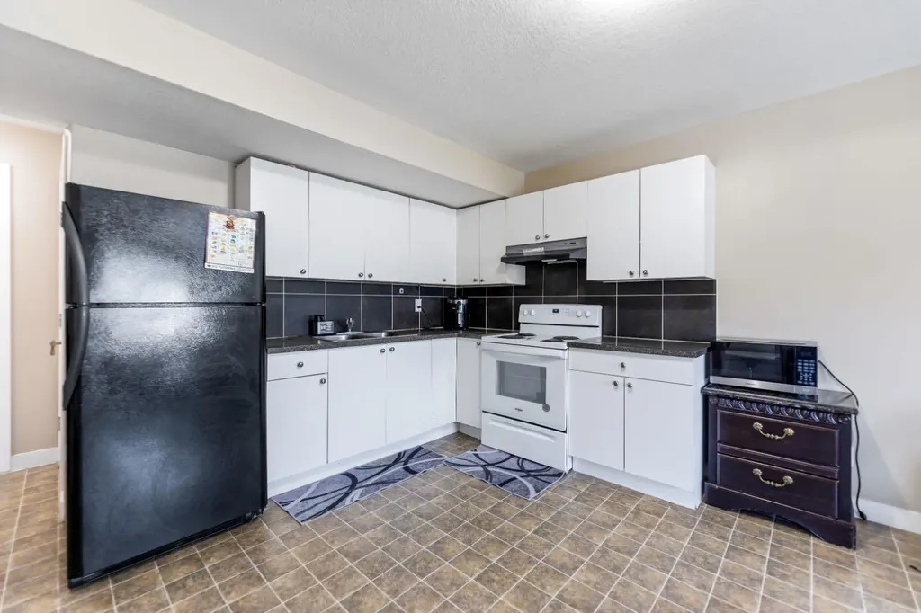130 Brightonwoods Grove SE Calgary AB T2Z0V9