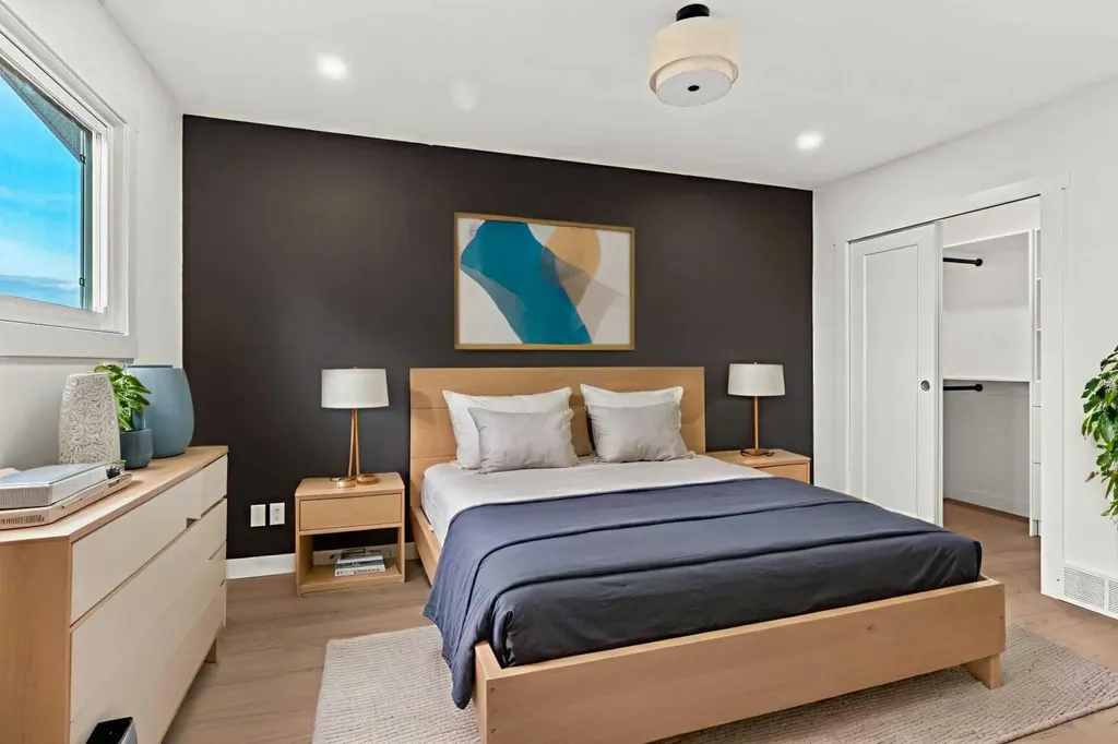 212 Queen Anne Road SE Calgary AB T2J 4S7