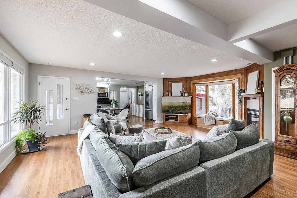890 Hargrave Way NW Medicine Hat AB T1A 6Y9