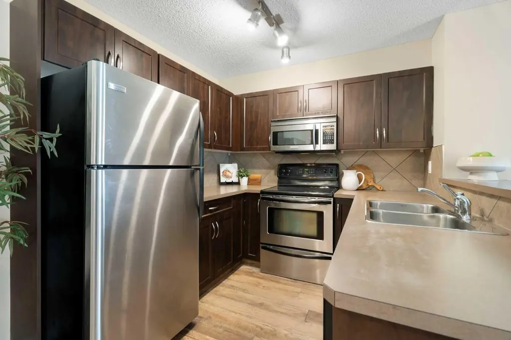 69 Country Village Manor NE Calgary AB T3K 0P1