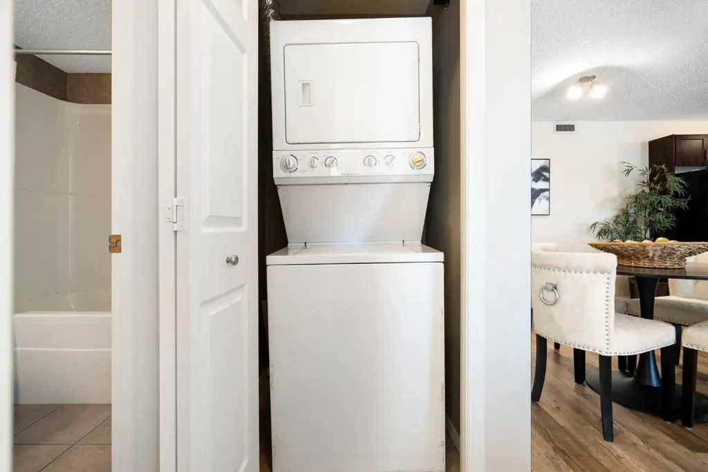 69 Country Village Manor NE Calgary AB T3K 0P1