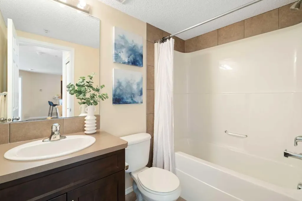 69 Country Village Manor NE Calgary AB T3K 0P1