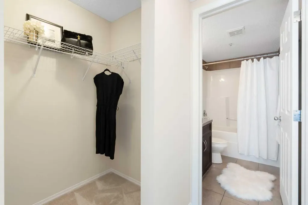 69 Country Village Manor NE Calgary AB T3K 0P1