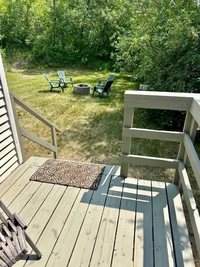 114 Red Wing Crescent Tillicum Beach AB T4V 2M9