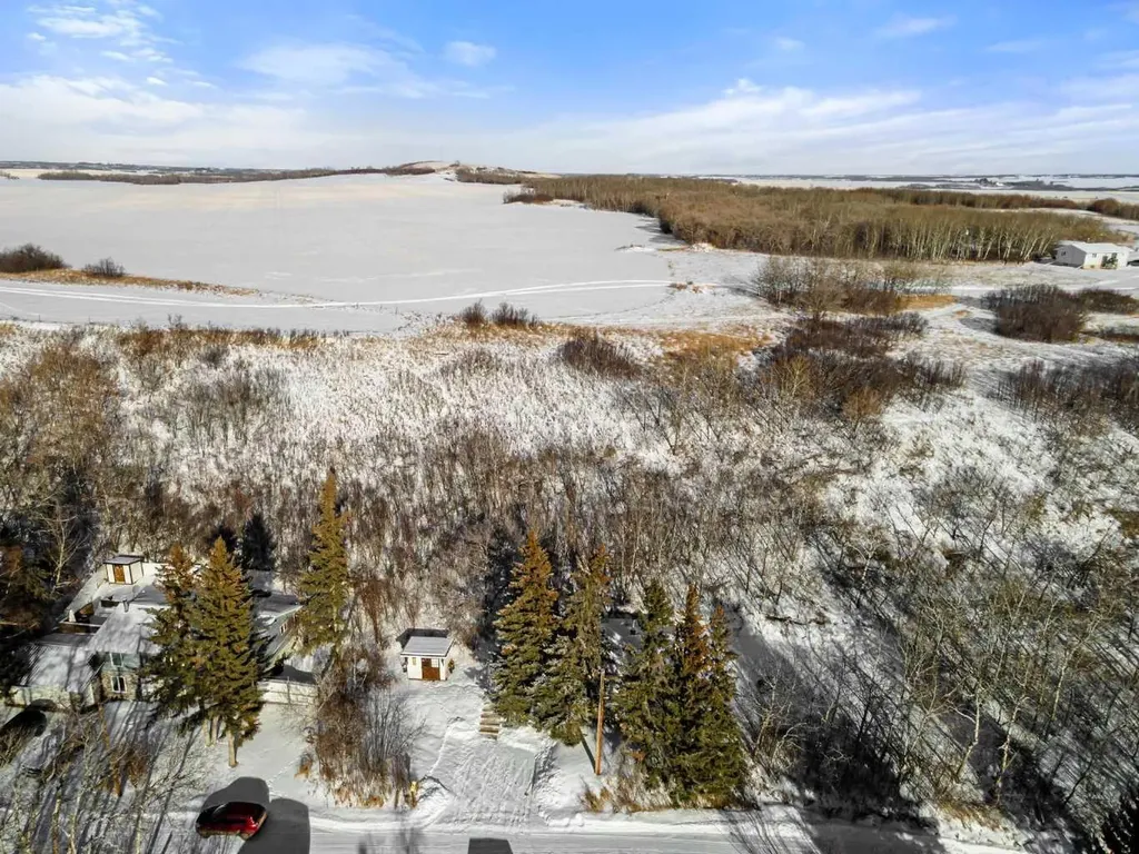 114 Red Wing Crescent Tillicum Beach AB T4V 2M9