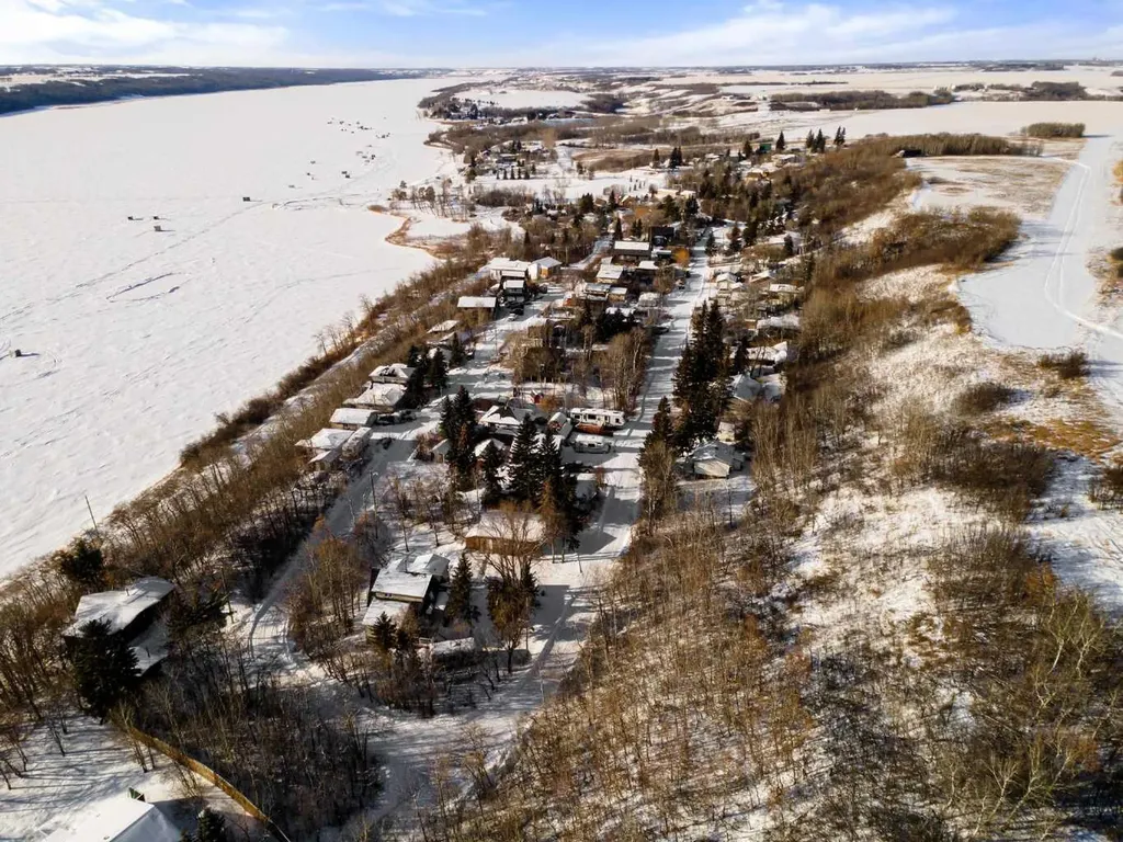 114 Red Wing Crescent Tillicum Beach AB T4V 2M9