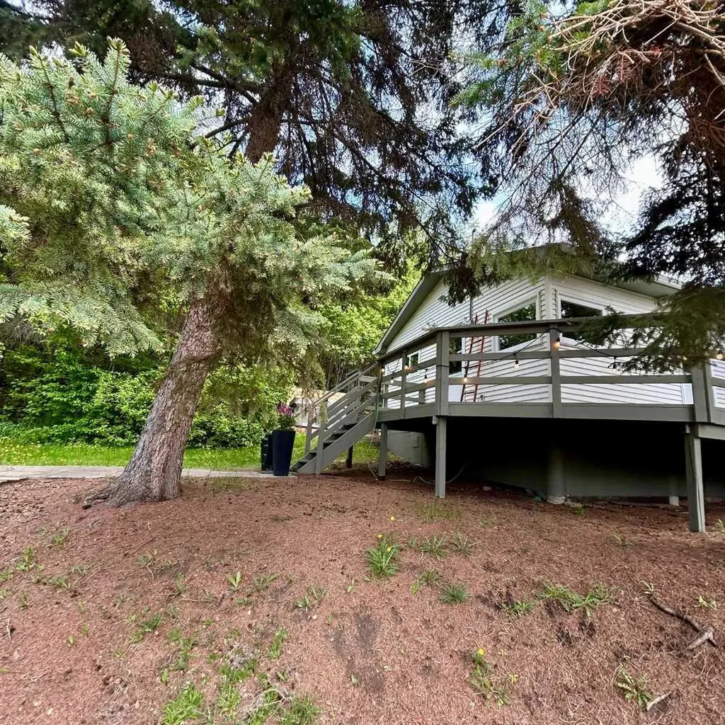 114 Red Wing Crescent Tillicum Beach AB T4V 2M9
