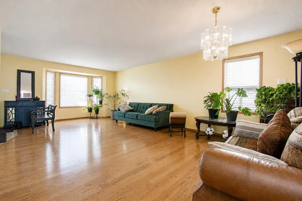9110 107 Avenue Grande Prairie AB T8X 1H9