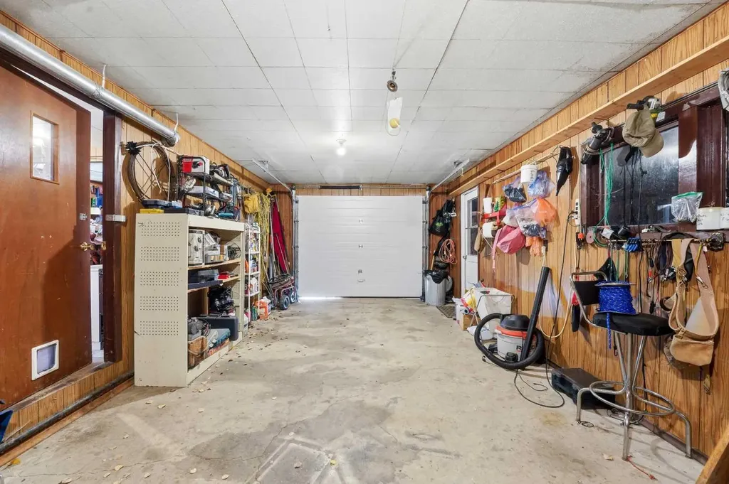 39527 Range Road 31 Rural Lacombe County AB T0M 0X0