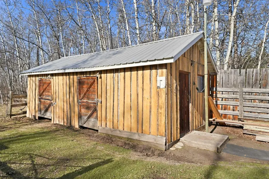 39527 Range Road 31 Rural Lacombe County AB T0M 0X0