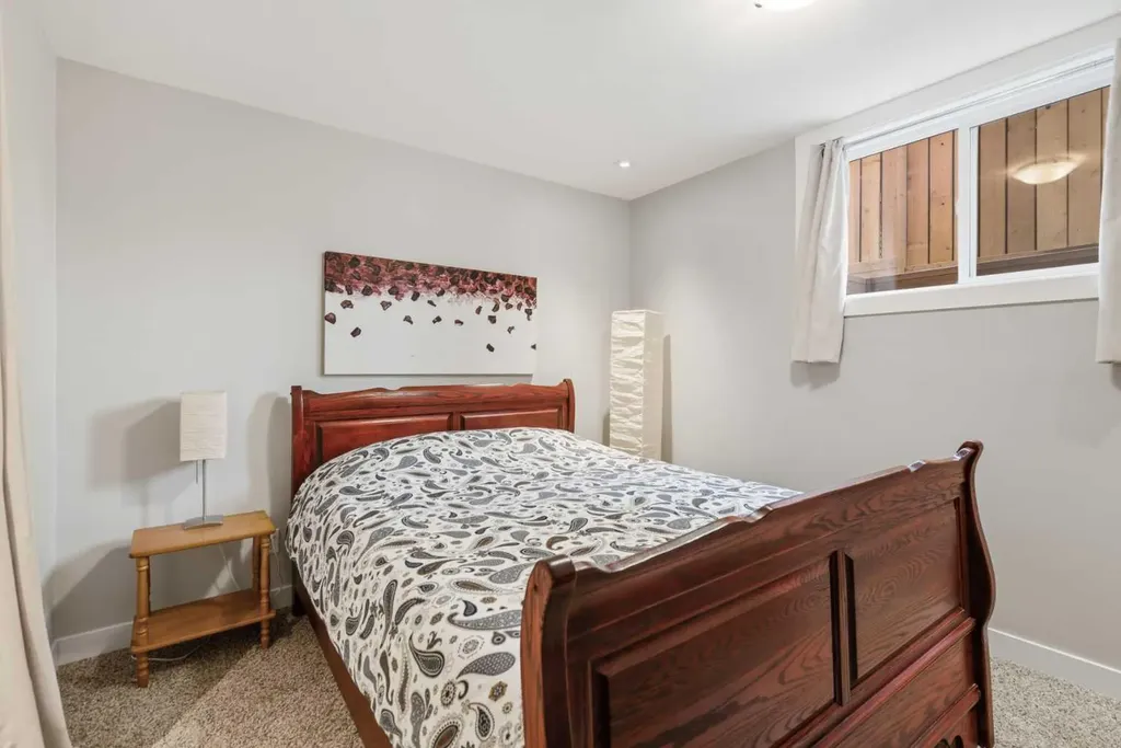 3308 Lakeside Crescent SW Calgary AB T3E 6A6