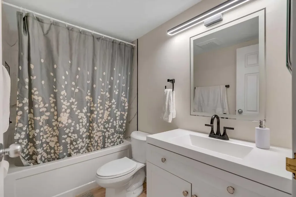 1919 17 Avenue SW Calgary AB T2T 0E9