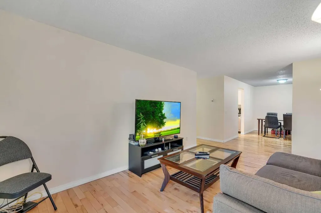 1919 17 Avenue SW Calgary AB T2T 0E9