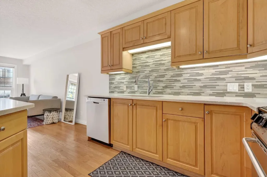 630 10 Street NW Calgary AB T2N 1W3