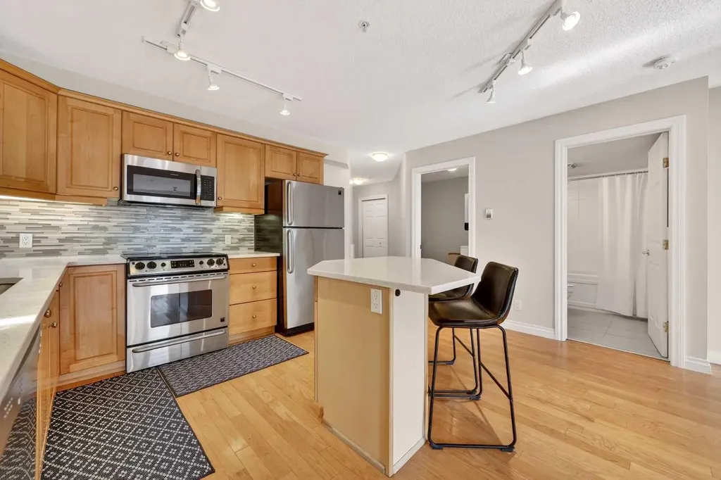 630 10 Street NW Calgary AB T2N 1W3