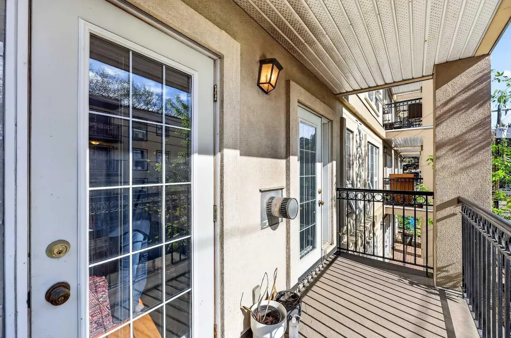 630 10 Street NW Calgary AB T2N 1W3