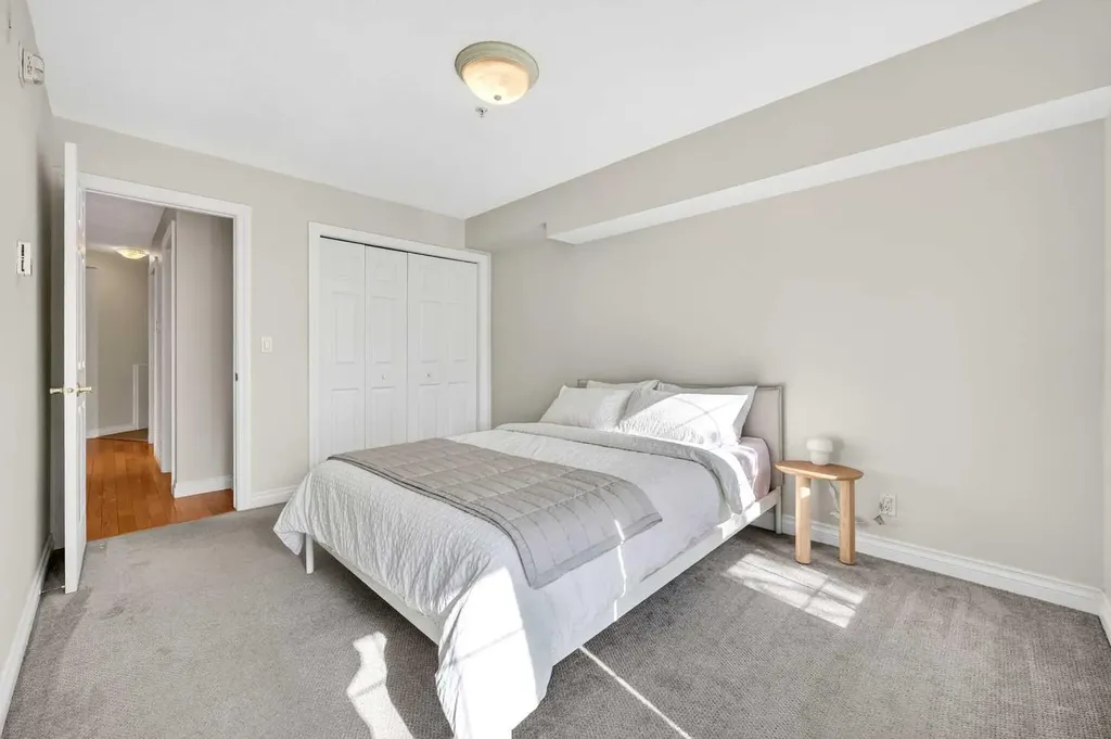 630 10 Street NW Calgary AB T2N 1W3