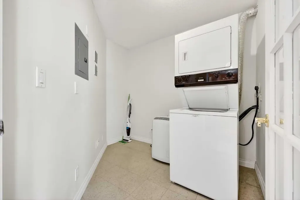 630 10 Street NW Calgary AB T2N 1W3