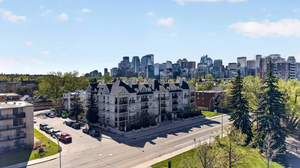 630 10 Street NW Calgary AB T2N 1W3