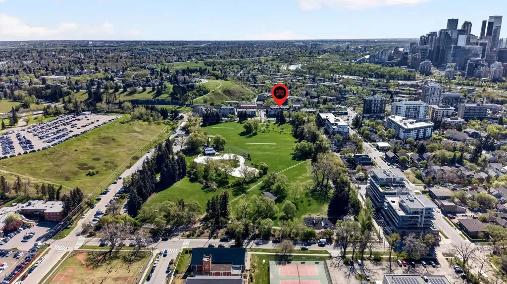 630 10 Street NW Calgary AB T2N 1W3