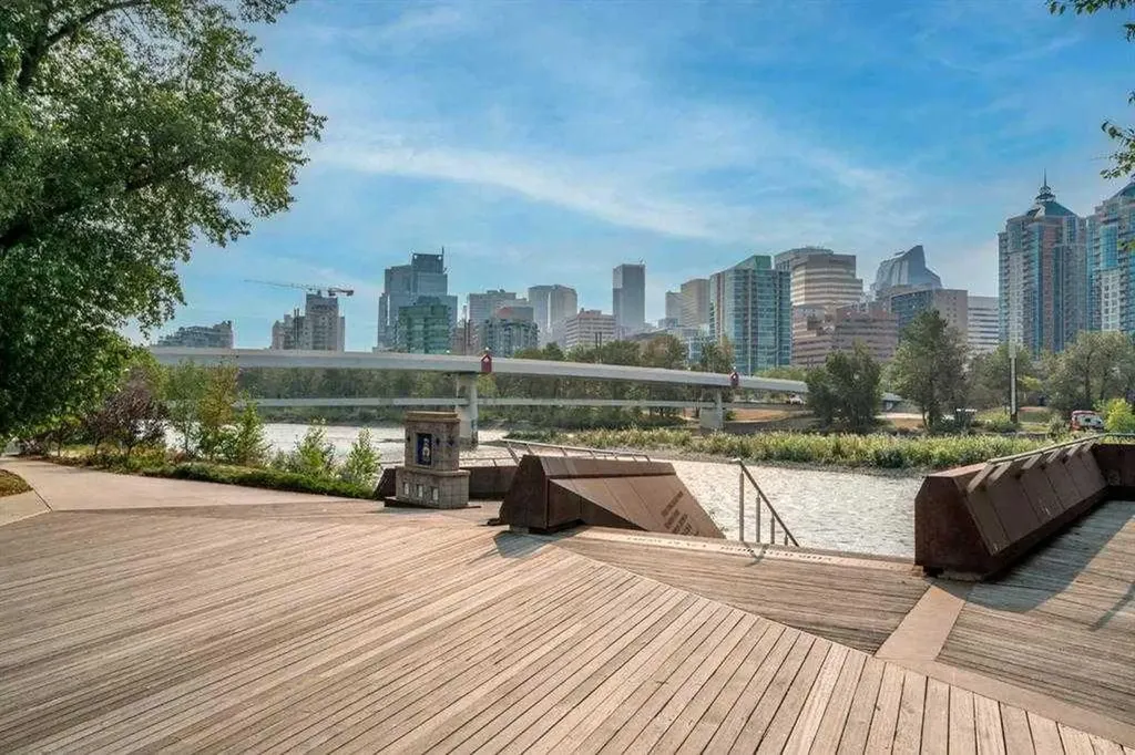 630 10 Street NW Calgary AB T2N 1W3