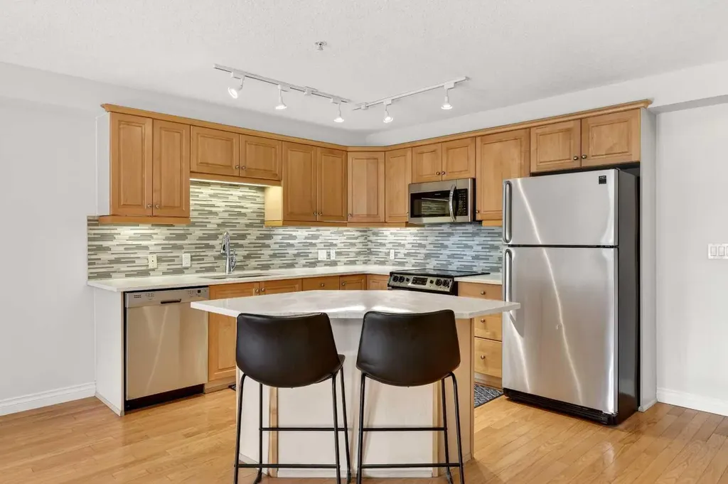 630 10 Street NW Calgary AB T2N 1W3