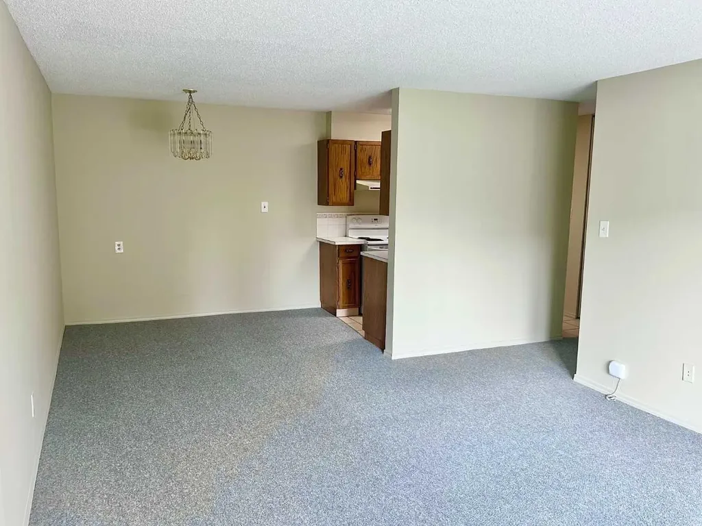617 56 Avenue SW Calgary AB T2V 0G9