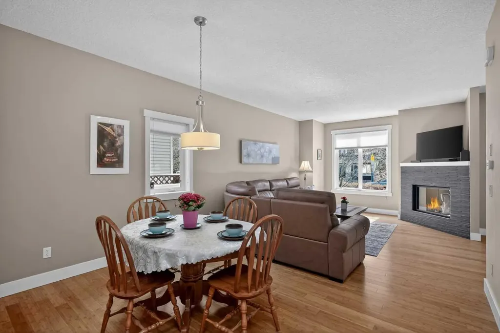 523 34 Street NW Calgary AB T2N 2X8