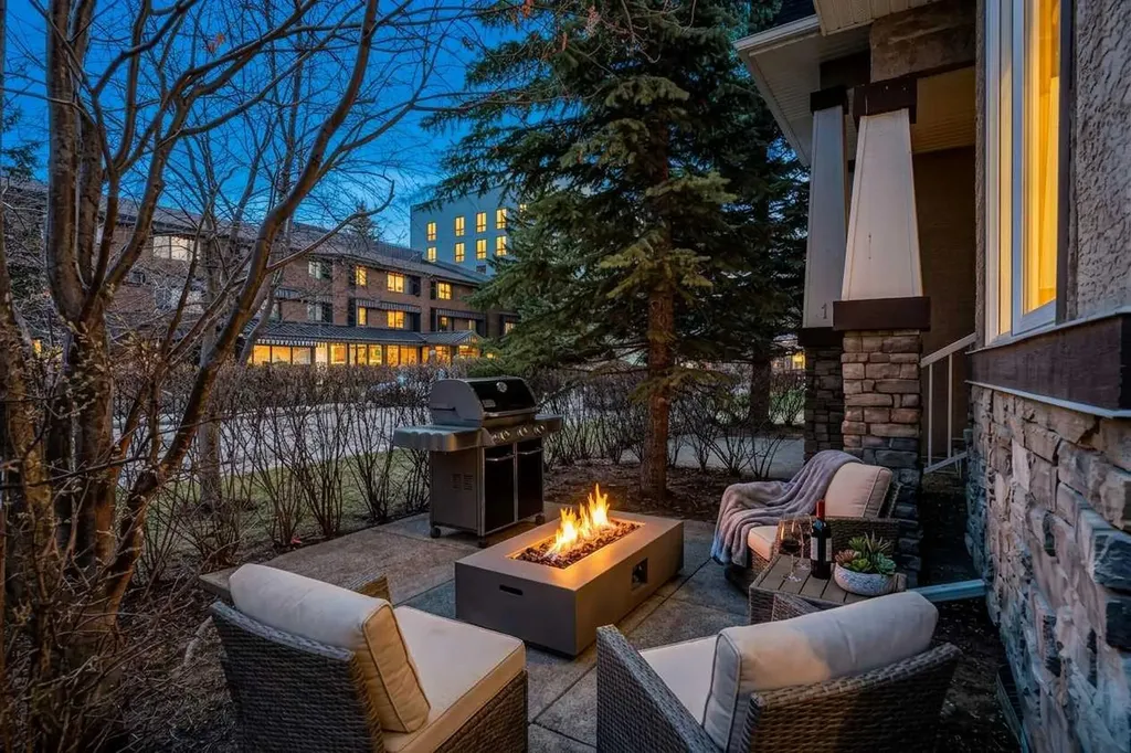 523 34 Street NW Calgary AB T2N 2X8