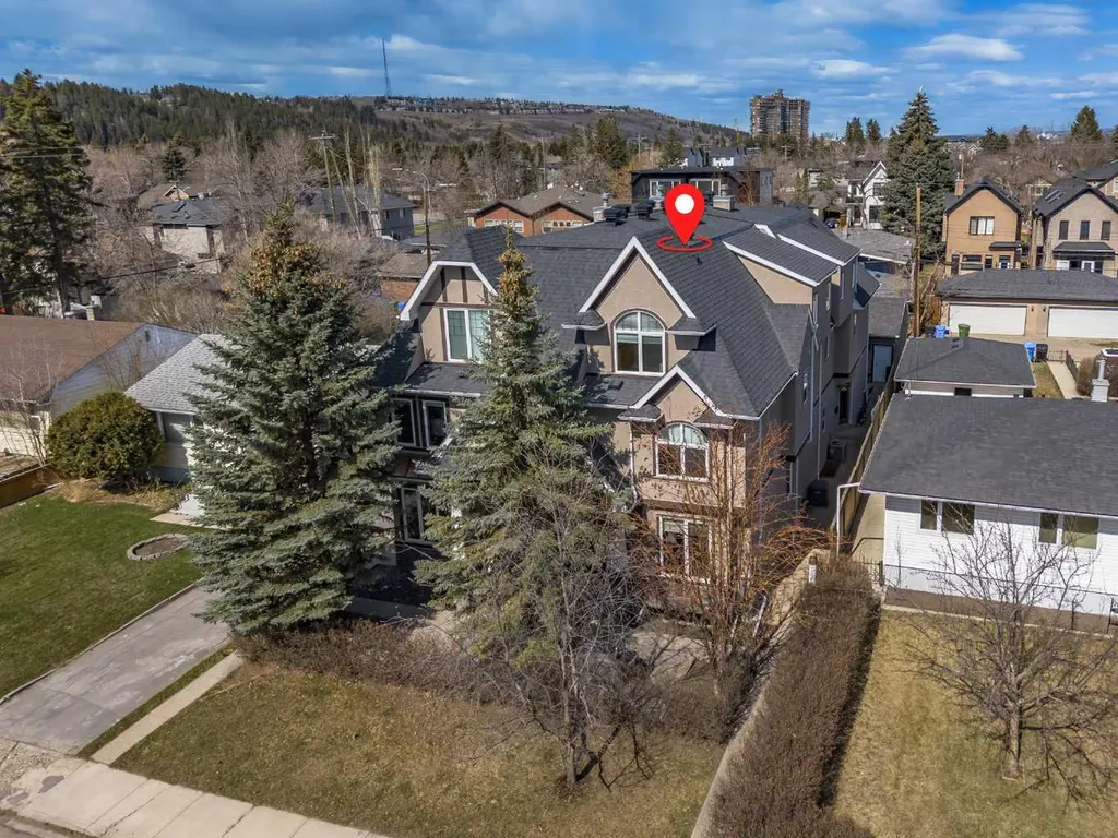 523 34 Street NW Calgary AB T2N 2X8