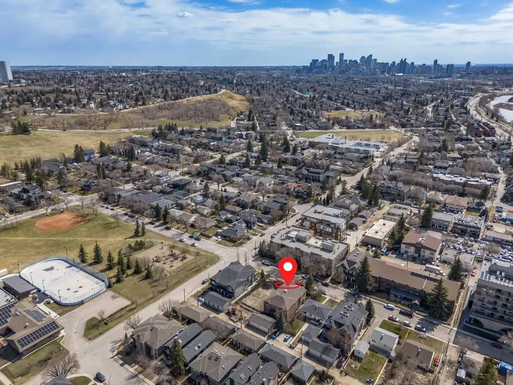 523 34 Street NW Calgary AB T2N 2X8