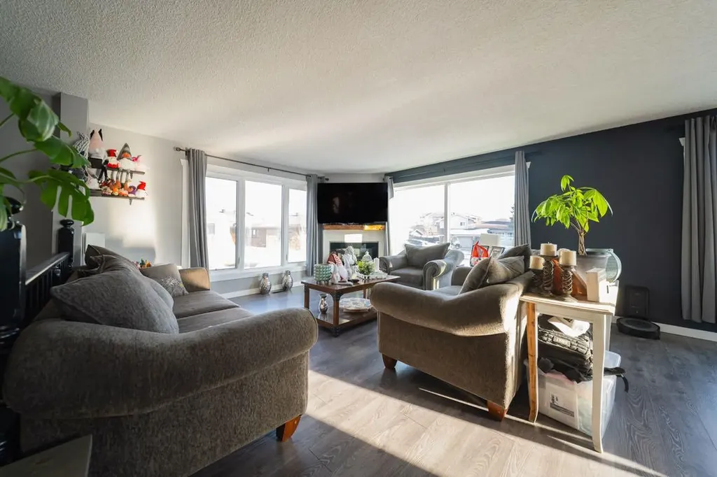 115 Christina Court Fort Mcmurray AB T9K 1H3