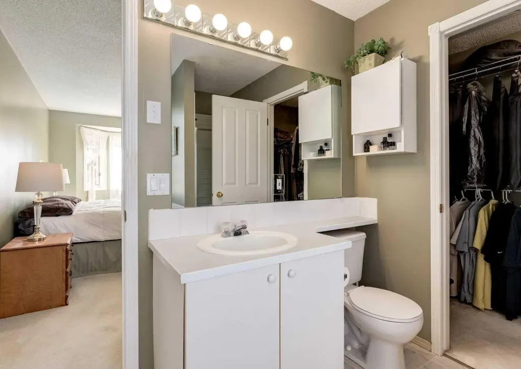 83 Gleneagles Close Cochrane AB T4C1N7