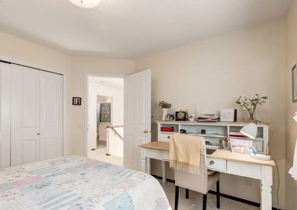 83 Gleneagles Close Cochrane AB T4C1N7