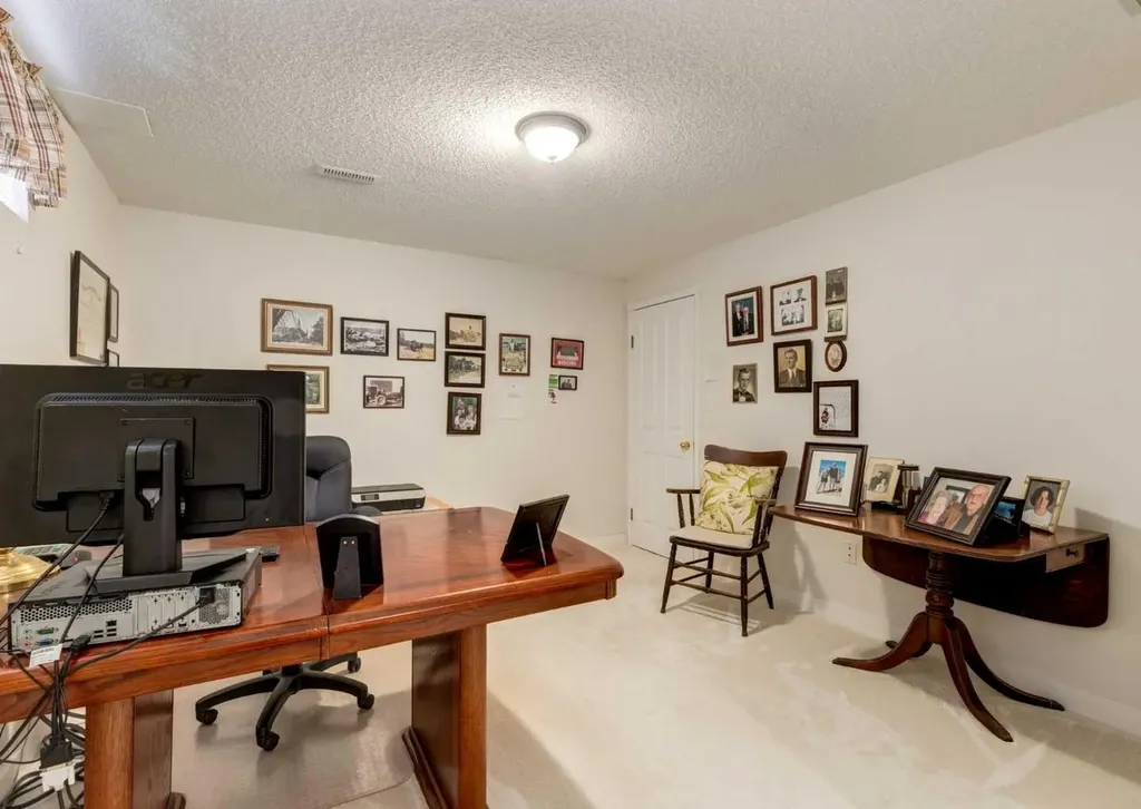 83 Gleneagles Close Cochrane AB T4C1N7