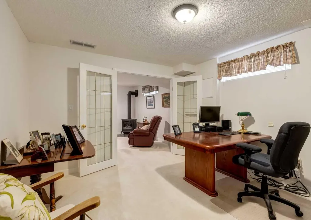 83 Gleneagles Close Cochrane AB T4C1N7