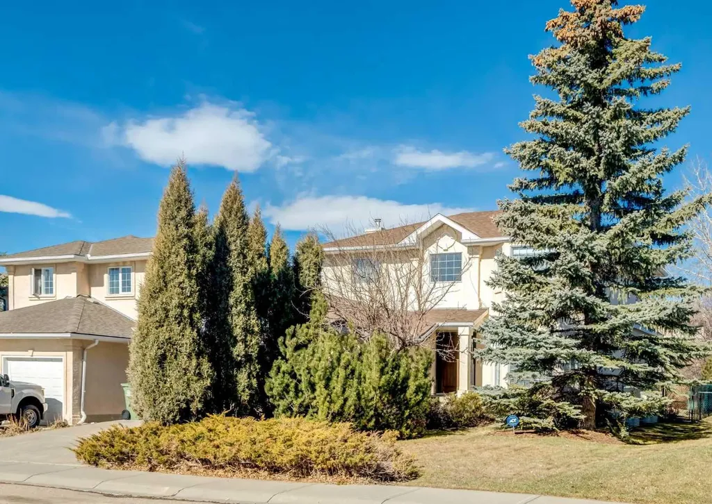 83 Gleneagles Close Cochrane AB T4C1N7