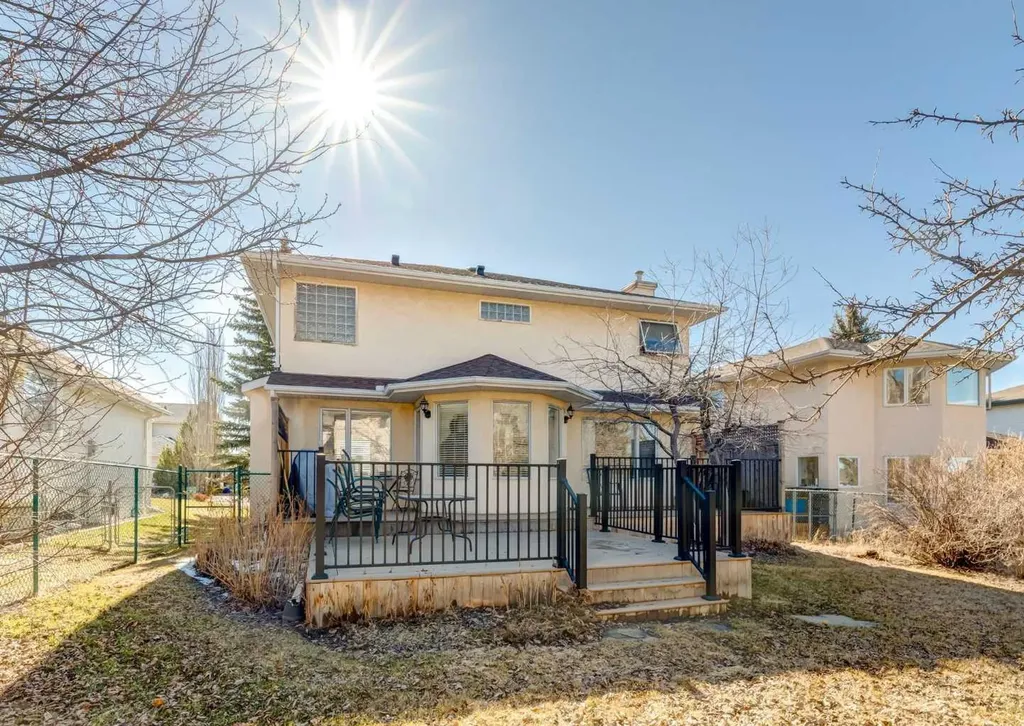 83 Gleneagles Close Cochrane AB T4C1N7