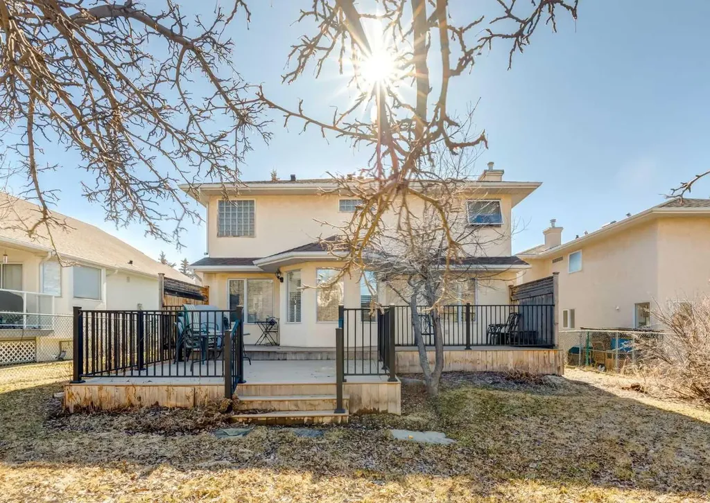 83 Gleneagles Close Cochrane AB T4C1N7